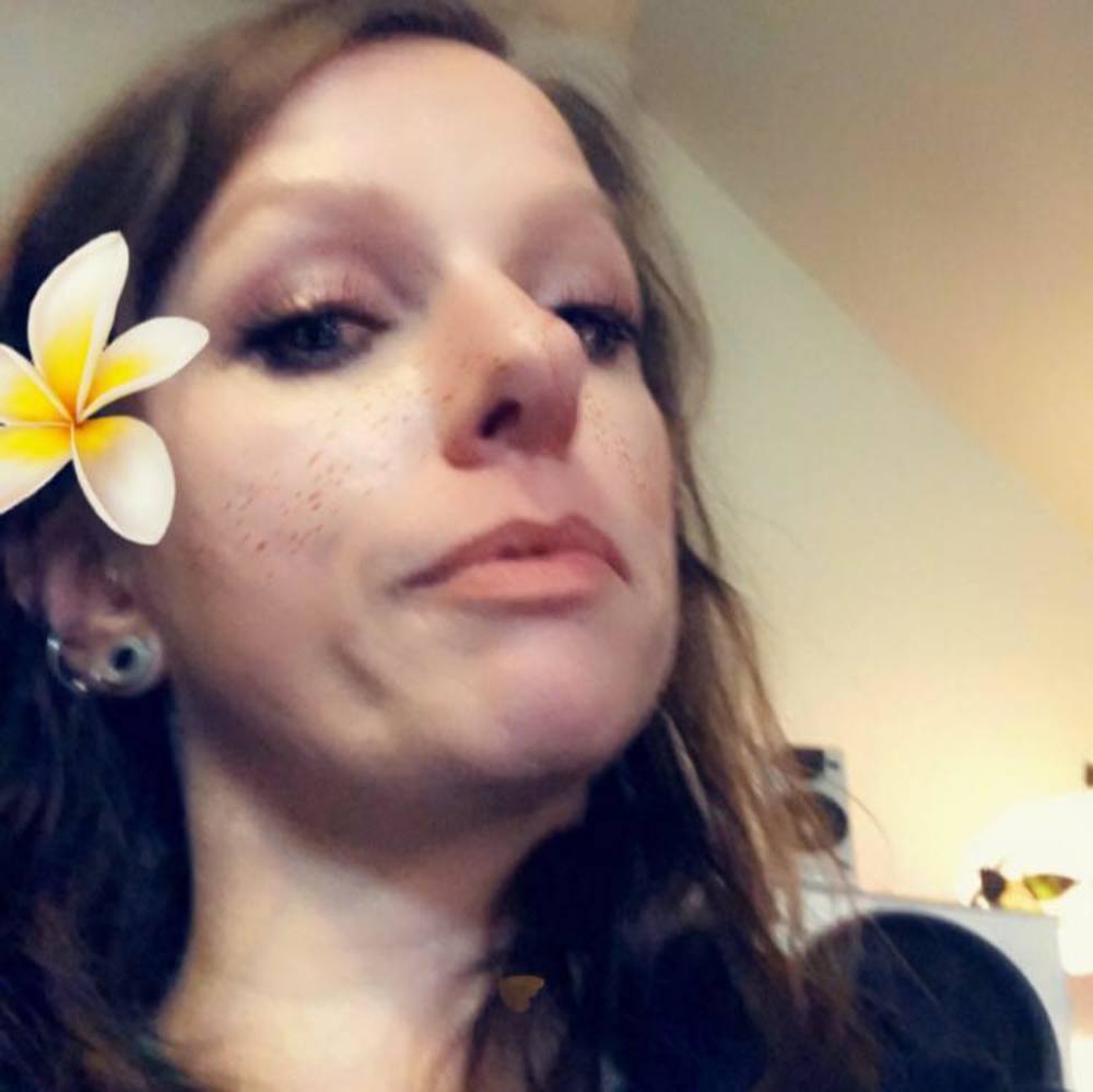 Meet your Posher, Angela